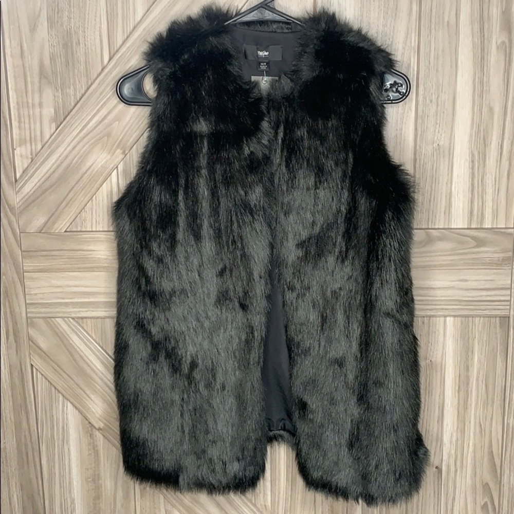 NWT Black Faux Fur Vest